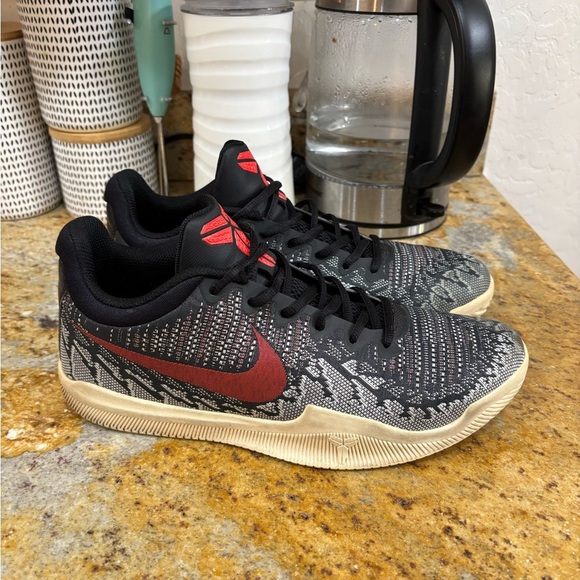 Nike Mamba Rage Black Crimson size 9